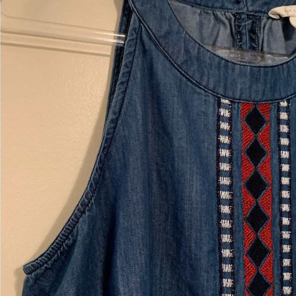 Embroidered Denim Sleeveless Top - Picture 4 of 7